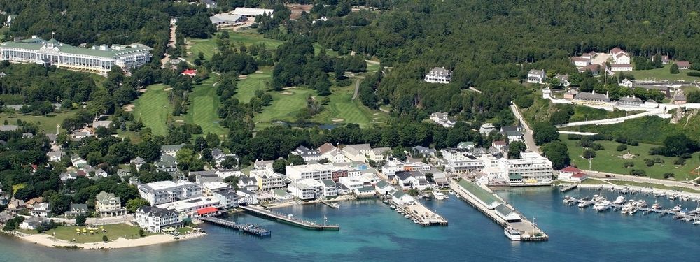 Lilac Tree Suites Mackinac Island Buitenkant foto